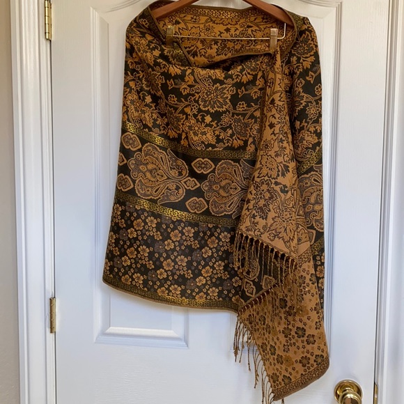 Pashmina from Jordan Accessories - Orange black gold Pashmina 100% pashmina from Jordan NWOT